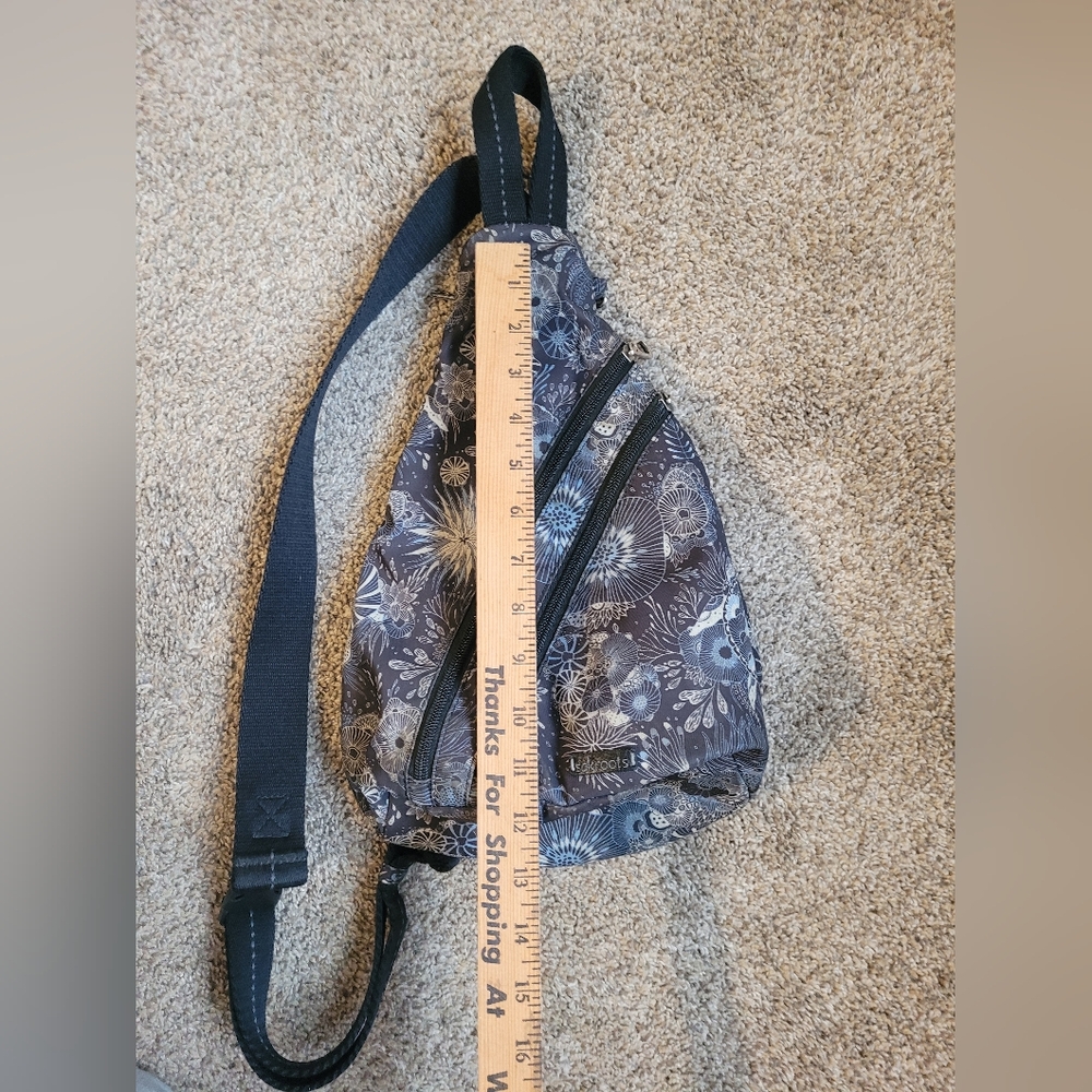 Sakroots Gray, Cream, Blue Ocean, Sea Turtle Patterned Sling Bag, Zipper Pockets - Picture 2 of 13